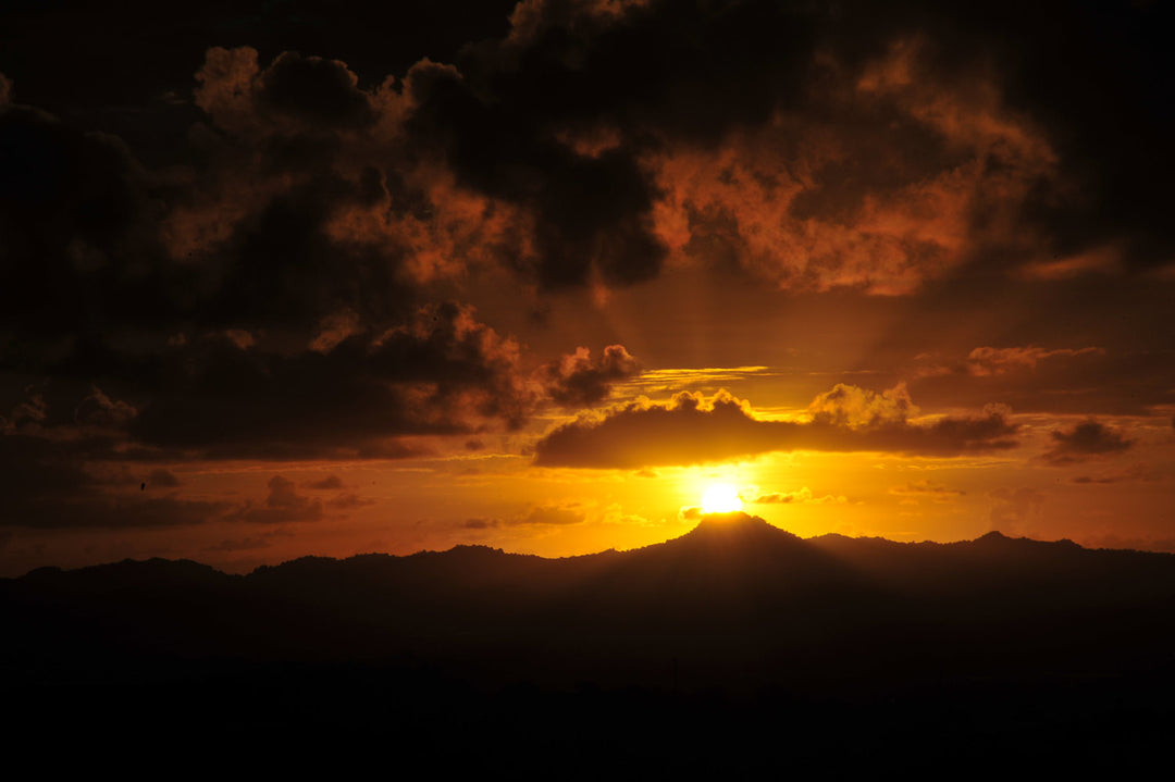 Lever du Soleil sur la Montagne du Vauclin